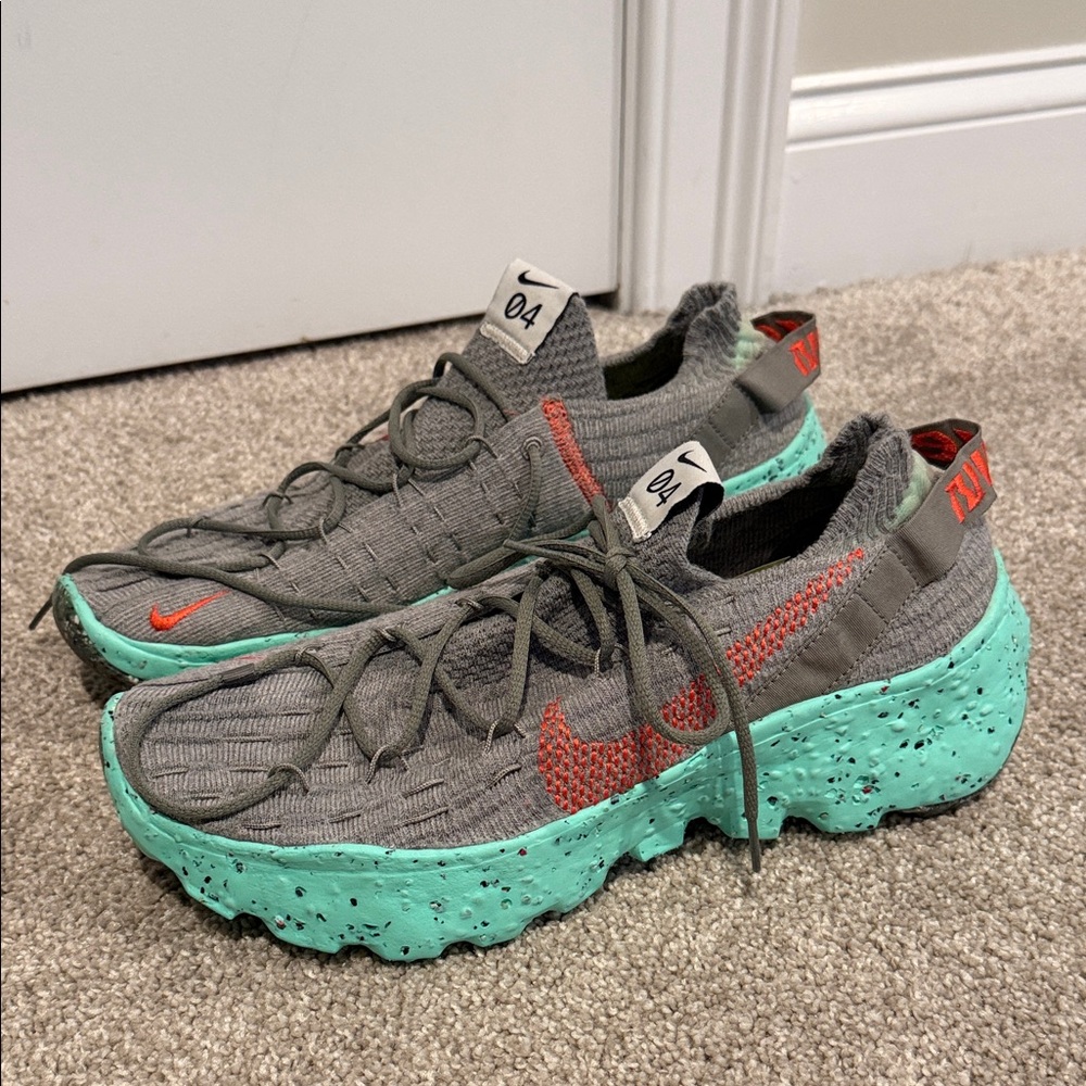 Nike Space Hippie 04 sneakers Size 10.5